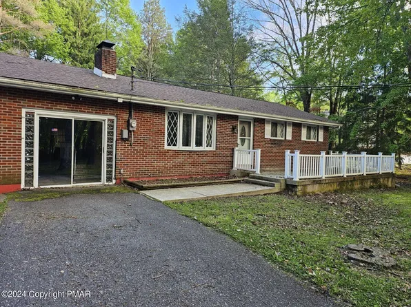 2538 Camelback Ave, Henryville, PA 18332