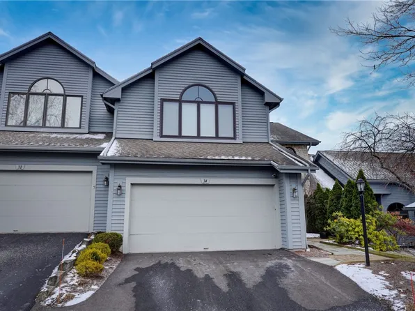 34 Woodcliff Ter, Fairport, NY 14450