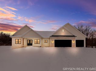8645 Bosque Dr SE, Caledonia, MI