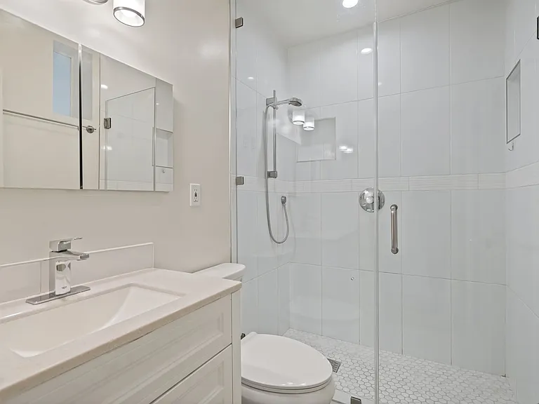 5943 Carlton Way #10 — Photo 8