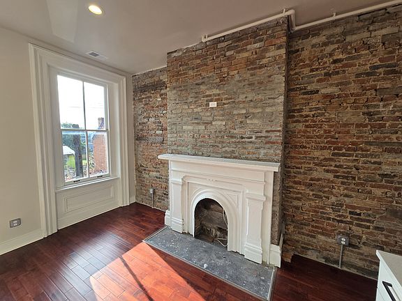 5th image of 1500 Arch St #4