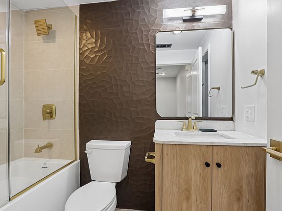 5th image of 5 Del Lin Dr APT 201
