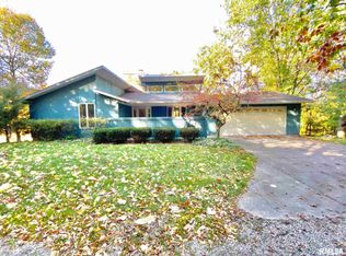 1373 N Hickory Hills Rd, Germantown Hills, IL 61548