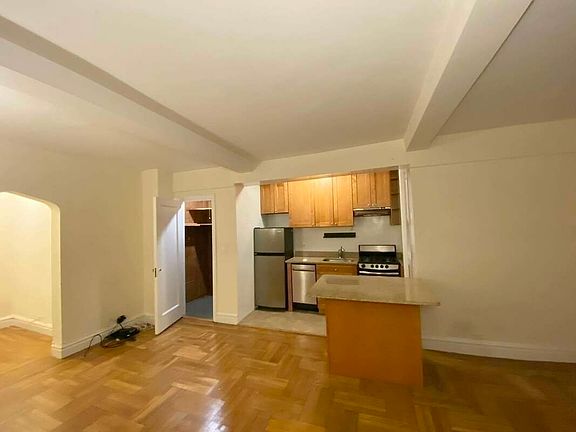 2nd image of 127 W 96th St #6E8