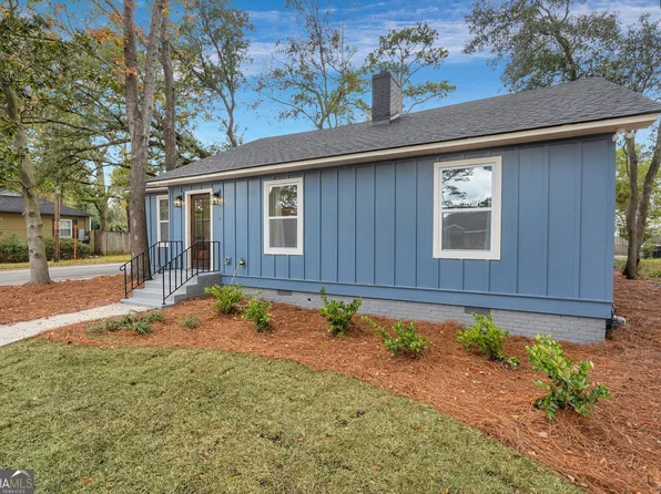 402 E 57th St, Savannah, GA 31405