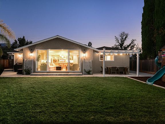 3rd image of 259 Coronet Dr