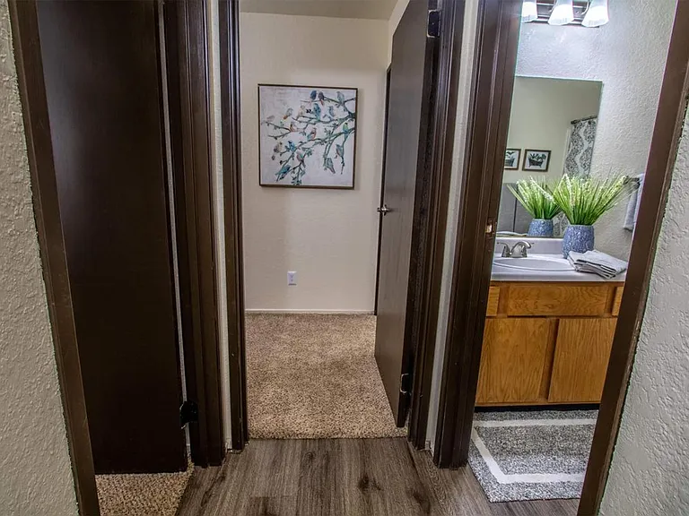 ONE MONTH FREE! APPLY FREE! VIRTUAL TOURS! — Photo 96