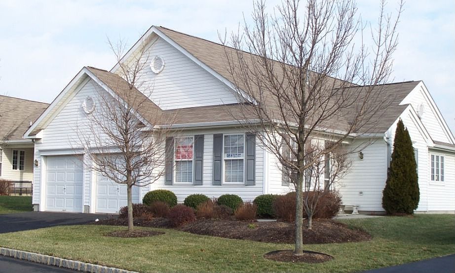 Inviting Curb Appeal
