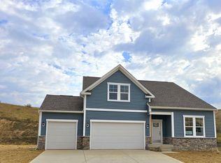 373 Lexington Cir, Bridgeport, WV 26330