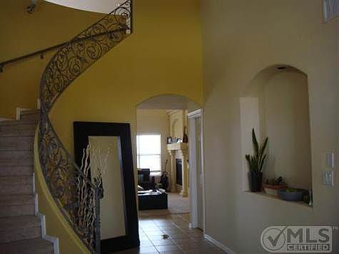 2nd image of 1604 Villa Del Sol