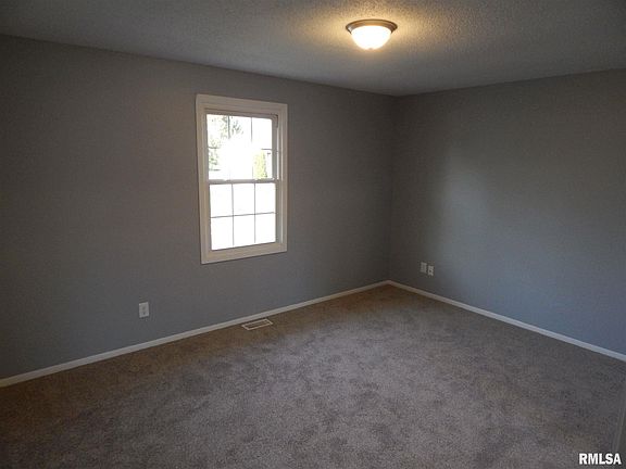 3rd image of 4404 W Rockwell Dr
