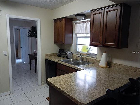 5th image of 8066 Nicklaus Dr