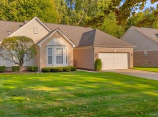 44182 Dylan Dr, Sterling Heights, MI 48314