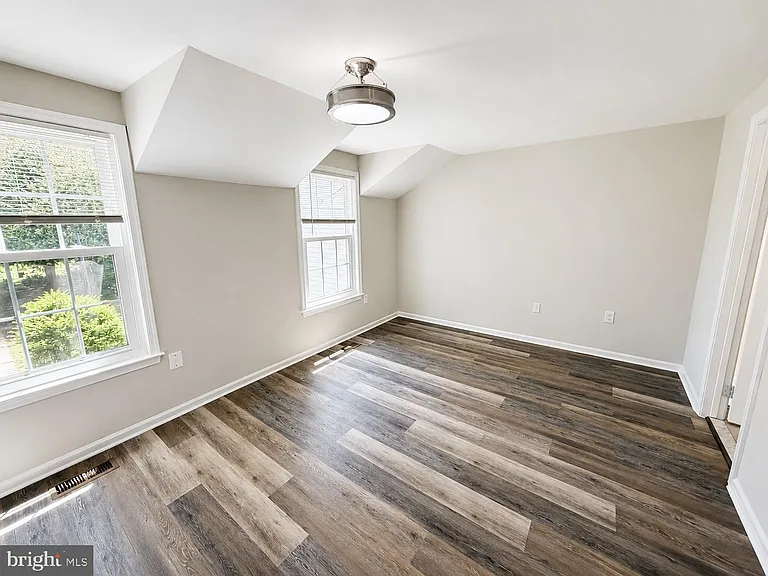 14350 Gringsby Ct — Photo 11
