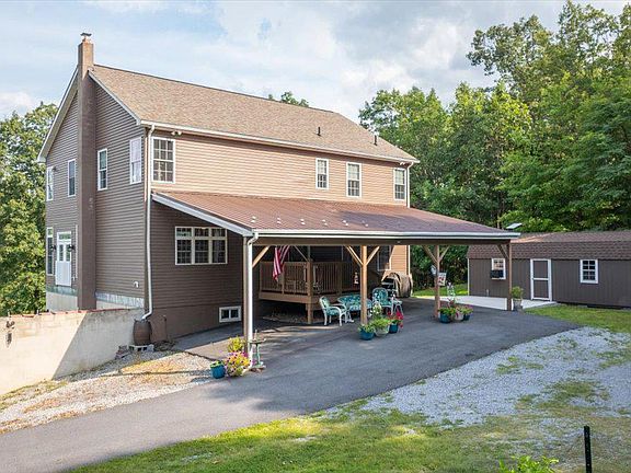 2nd image of 460 Roys Ln