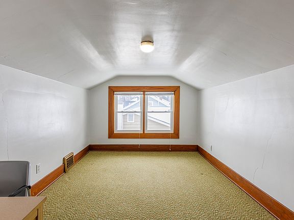 4th image of 29 Evans St
