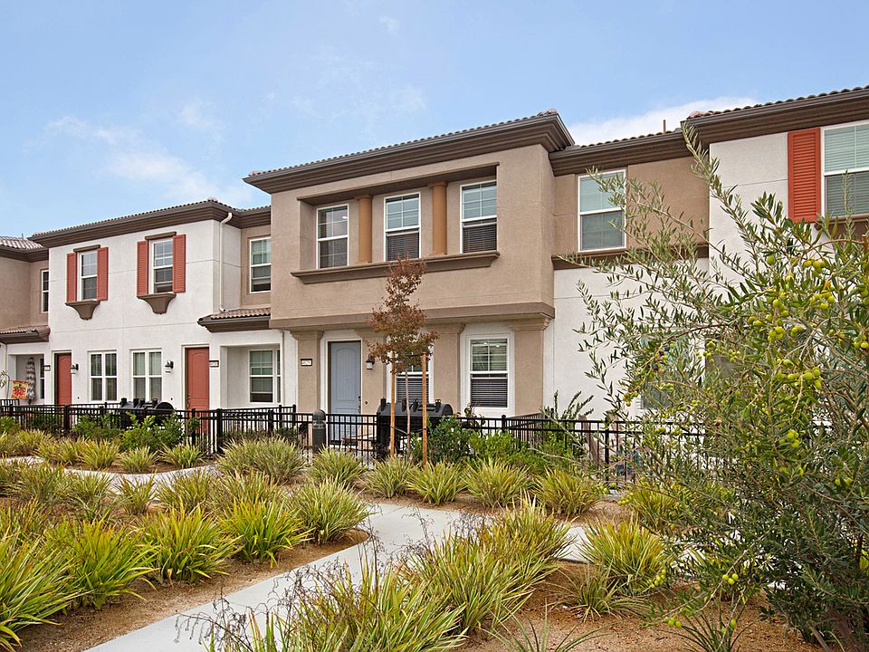 1st image of 40251 Calle Real