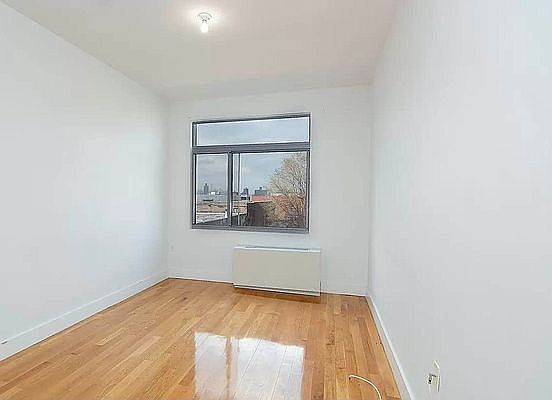 4th image of 806 Bergen St #4D