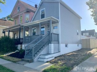 663 Johnstone St, Perth Amboy, NJ 08861