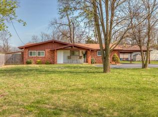 2810 Fee Fee Rd, Maryland Heights, MO 63043