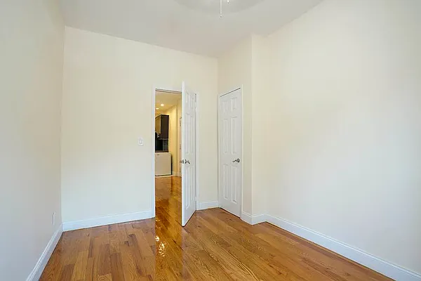 Rented by EXR | media 5