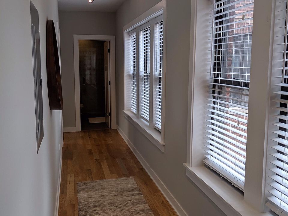 1st image of 2205 W Eastwood Ave #3W