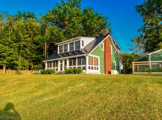 9270 Headlands Rd, Mentor, OH 44060