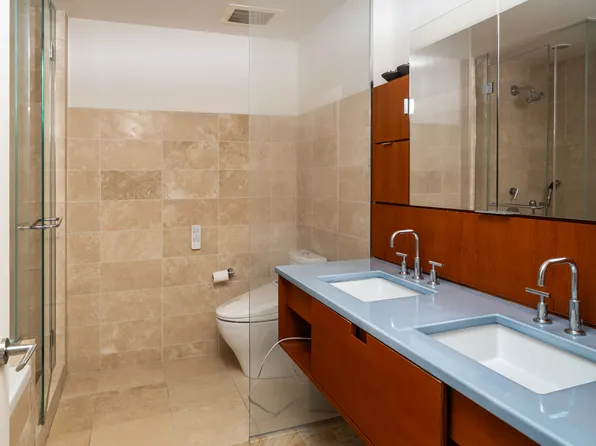 2 River Terrace image 11 of 21