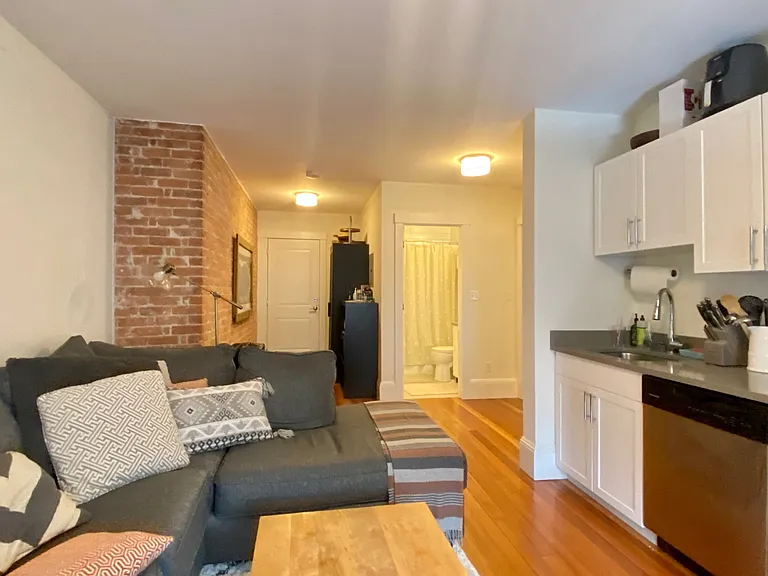83 Harvard St #29 — Photo 26