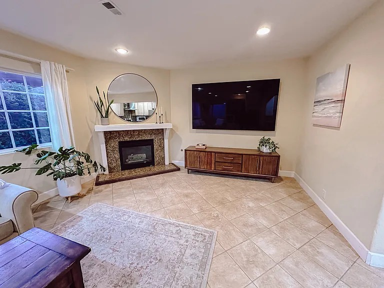 3346 Mount Acadia Blvd — Photo 5