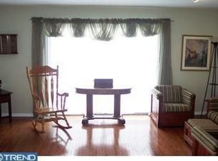 7001 Spruce Mill Dr, Yardley, PA 19067