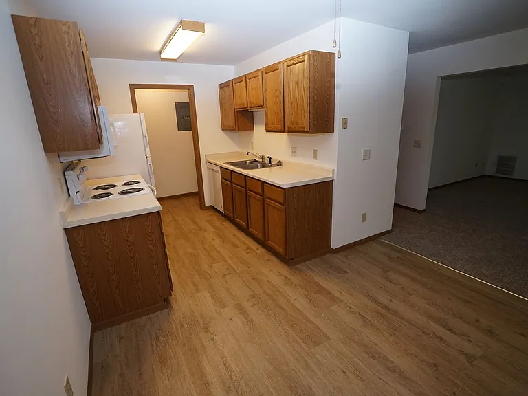 258 Strangeway Ave — Photo 6
