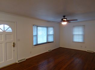 5530 Rosewood St, Roeland Park, KS 66205