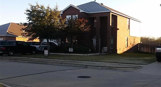 2nd image of 1301 Mobile Ln