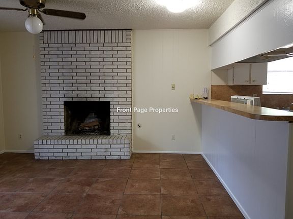 4th image of 2407 La Casa Dr #B