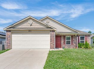 893 S Kingfisher Ln, Fayetteville, AR 72701