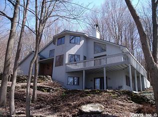 2656 Lyons Rd, Camillus, NY 13031