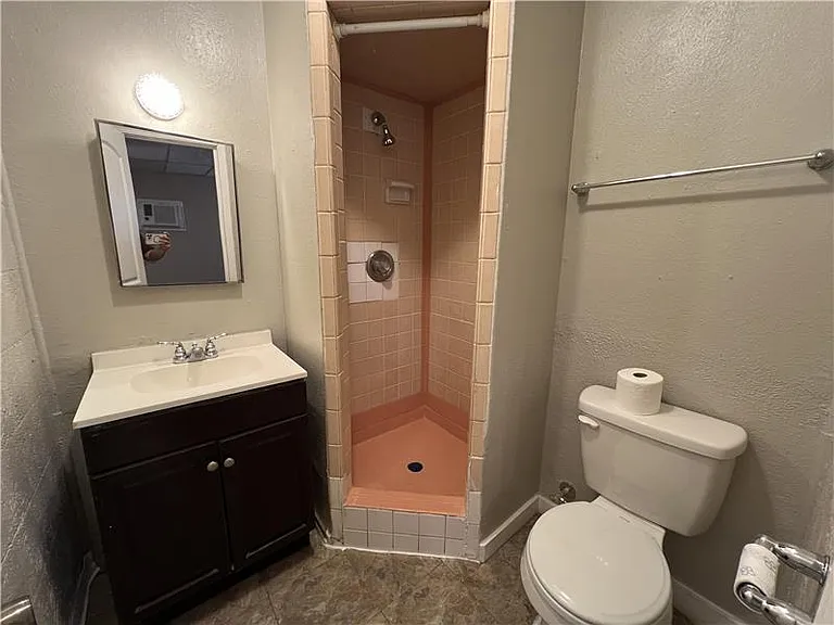 302 W Valley Rd #1 — Photo 9
