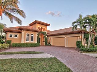 8958 Shenendoah Cir, Naples, FL 34113