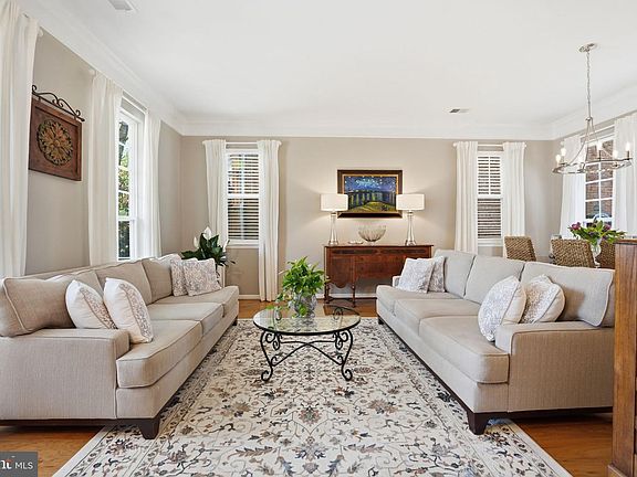 5th image of 713 Belmont Bay Dr