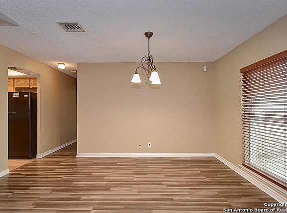 4th image of 7410 Elderberry St