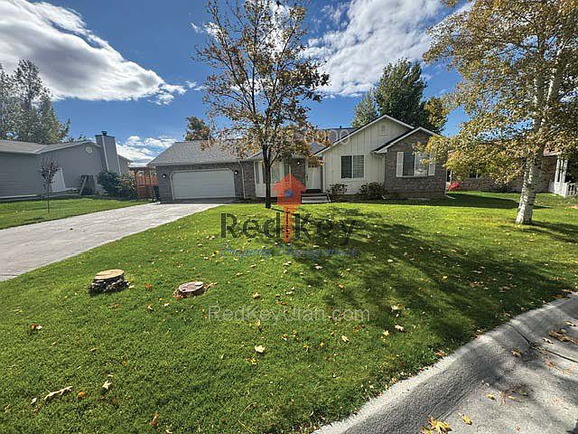 176 Country Club Dr_10172025