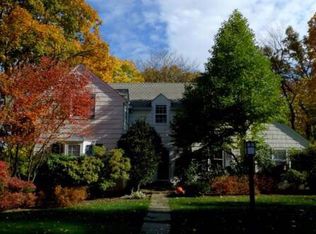 21 Berkeley Ln, Scarsdale, NY 10583