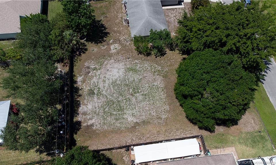 1st image of 172 SW Langfield Ave