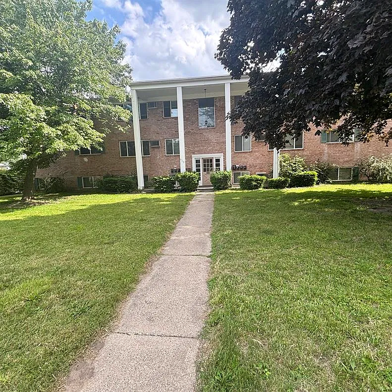 910 E. Jolly Rd. #1-12 — Photo 1