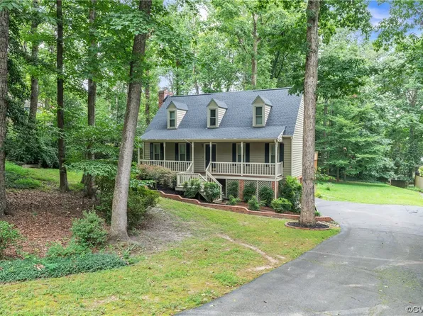 8405 Spring Meadow Rd, North Chesterfield, VA 23235