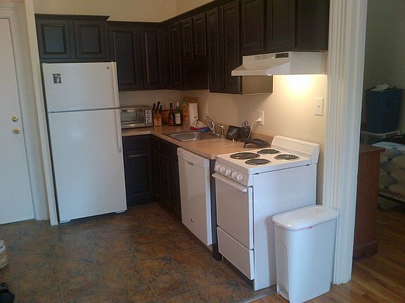 2nd image of 38 N Ferry St #B