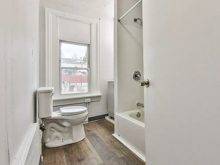 727 Front St #2 — Photo 14