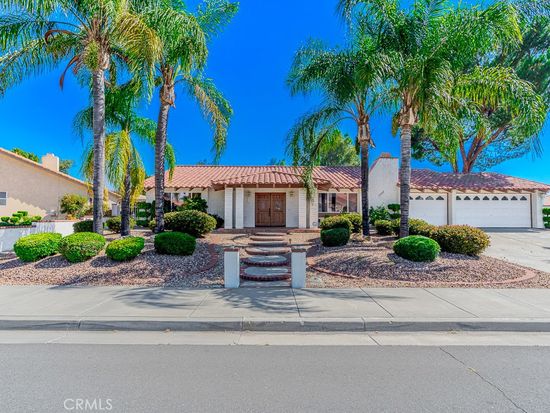 2899 Maple Dr, Hemet, CA 92545