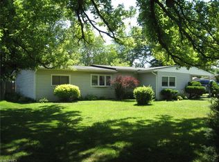 12481 National Dr, Grafton, OH 44044